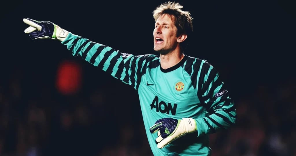 10 Best Premier League Goalkeepers Of All Time