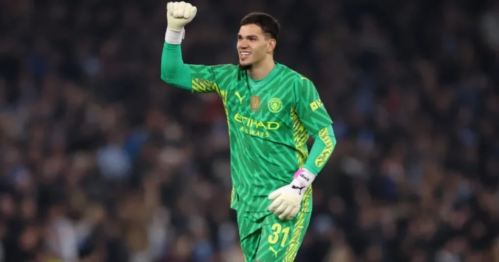 10 Best Premier League Goalkeepers Of All Time