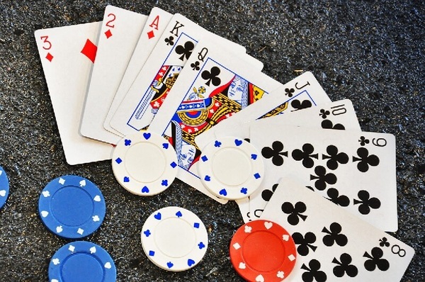 Hướng Dẫn Cách Chơi Phỏm 9 Cây Chi Tiết Cho Newbie