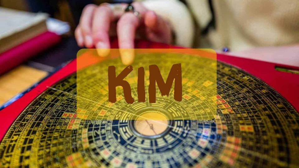 Nguyên tố kim loại tượng trưng cho kim loại, các kim loại và mùa thu.