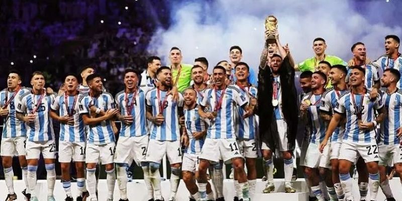 Biệt danh của đội bóng đá Argentina là gì?