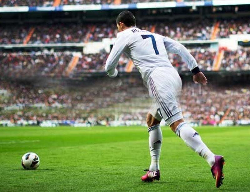 Cách sút bóng mạnh: Mẹo ghi bàn cho người mới bắt đầu - Espanyol Việt Nam