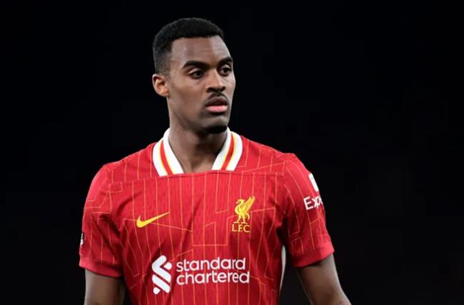 Ryan Gravenberch - Thông tin về cầu thủ Ryan Gravenberch