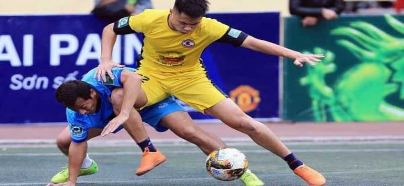 Đá Thòng Là Gì? Vai Trò Và Kỹ Năng Của Hậu Vệ Thòng (Sweeper)