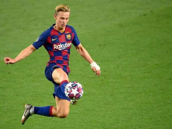 Tiền vệ khác tiền đạo như thế nào? Phân biệt chi tiết