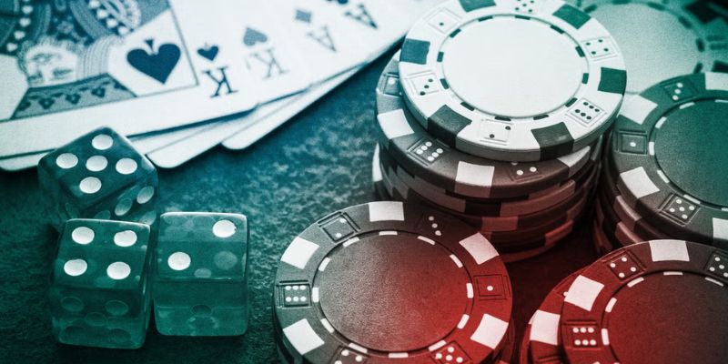 Cách đọc bài đối thủ trong Poker hiệu quả