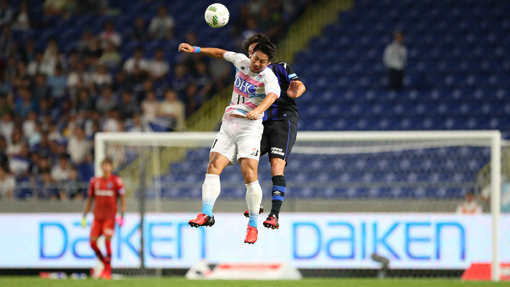 Đánh Đầu Trong Bóng Đá tiếng Anh Là Gì? Khám Phá Nghệ Thuật Header