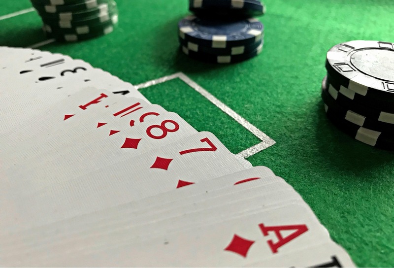 Mẹo chơi Blackjack giúp người chơi kiểm soát điểm và chủ động trước Dealer - GameBai.De