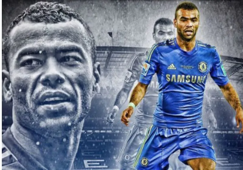 Ashley Cole hậu vệ trái vĩ đại bóng đá Anh