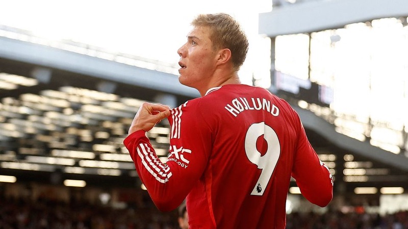 Cầu thủ Rasmus Hojlund - Hy vọng sai lầm trong cơn bĩ cực