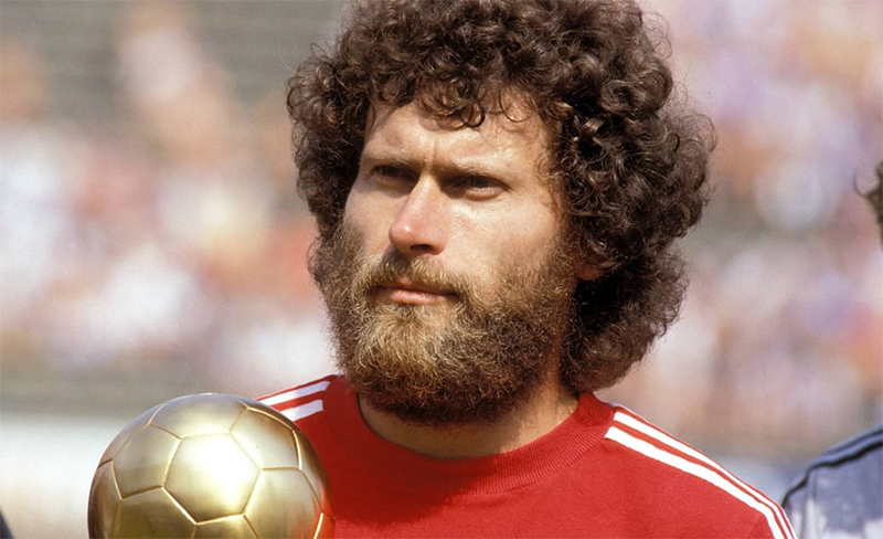 Paul Breitner - Cầu thủ đa năng với mái tóc xù ấn tượng