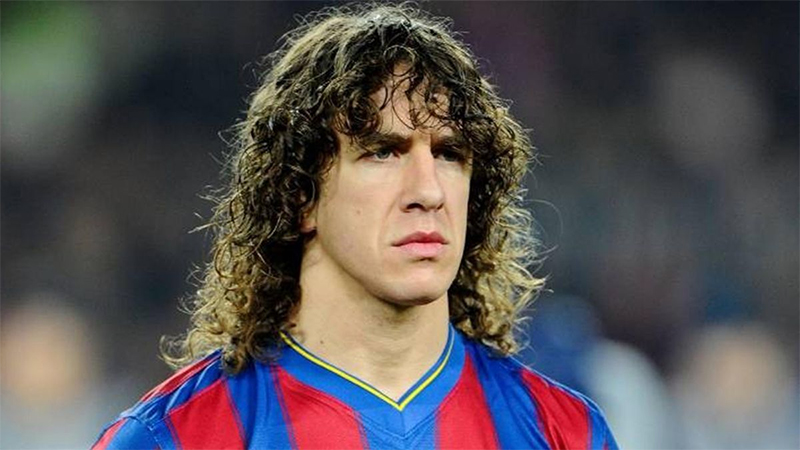 Huyền thoại Carles Puyol với mái tóc xù đặc trưng